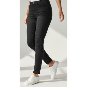 Jones New York Size 8 Faded Black Essex Skinny Jeans